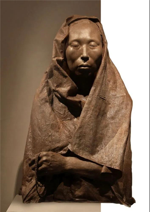 邓柯 聆听者 50cm×48cm×80cm