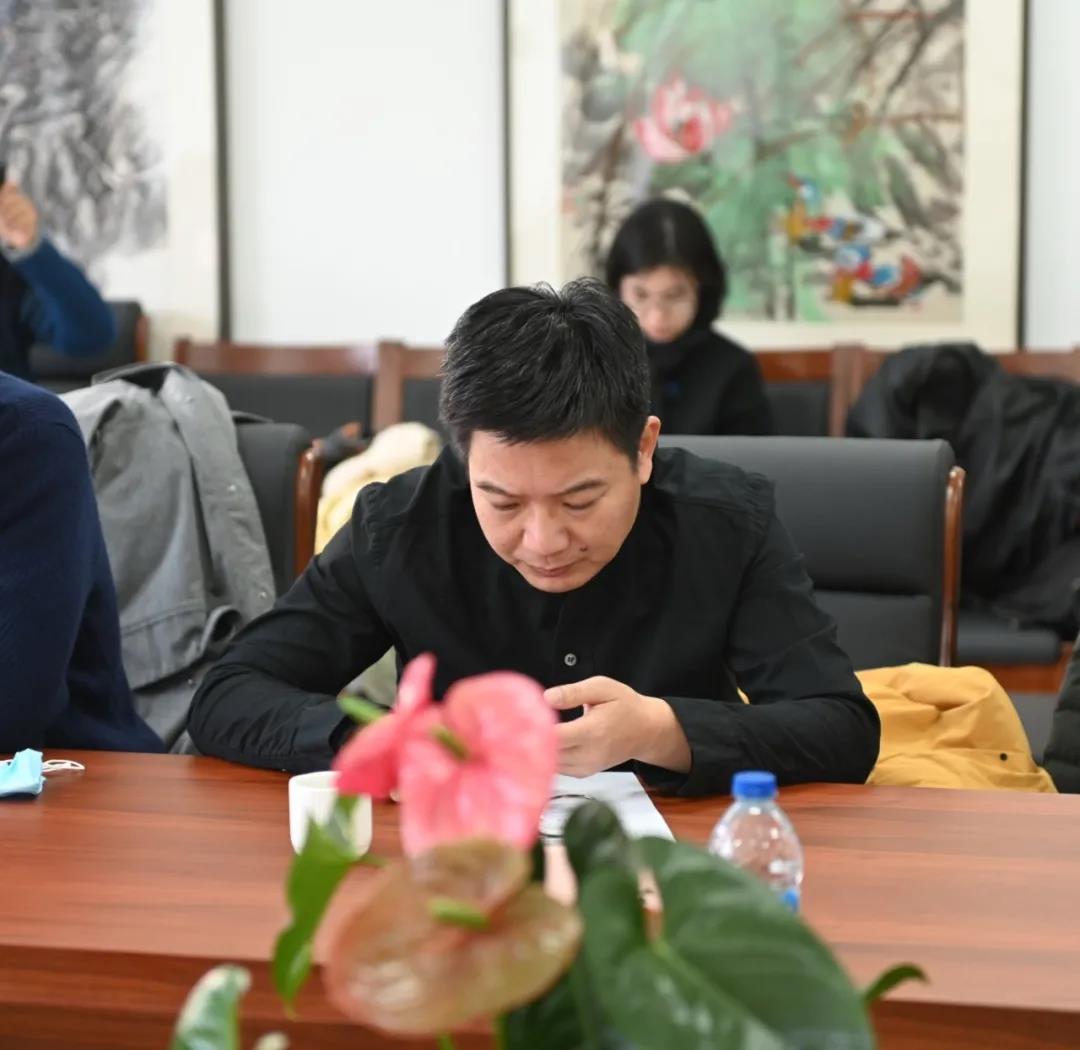 《中国美术报》社社长兼总编王平发言