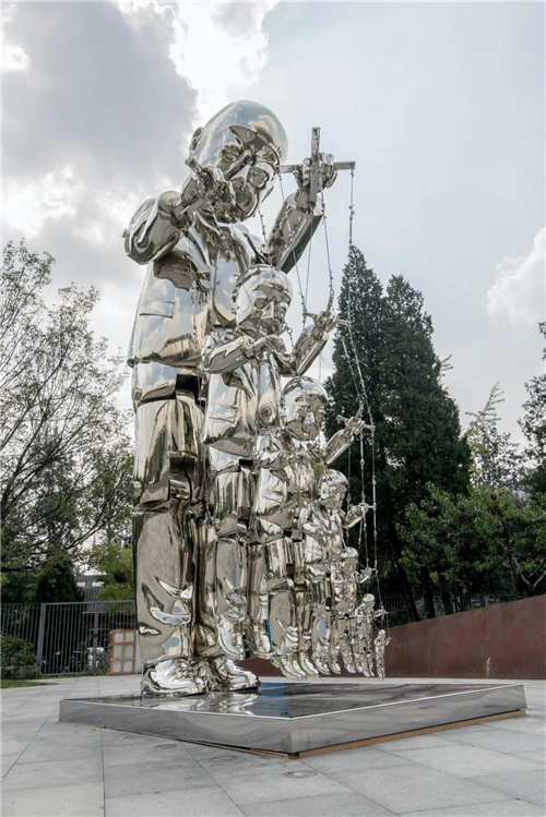 玩偶  白铜  H700cm  2018年